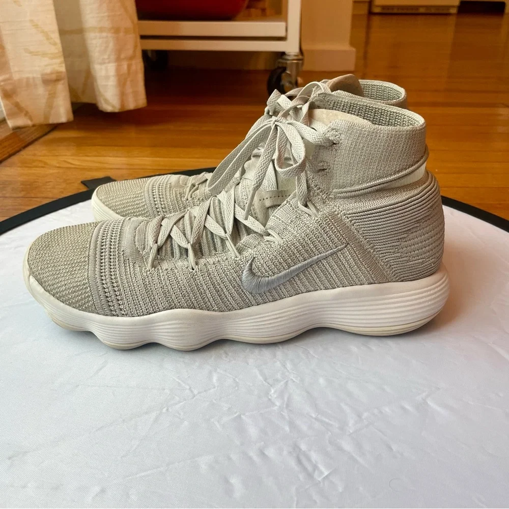 EUC! Nike Hyperdunk 2017 React Flyknit in pale grey. Size 11 - Picture 1 of 10